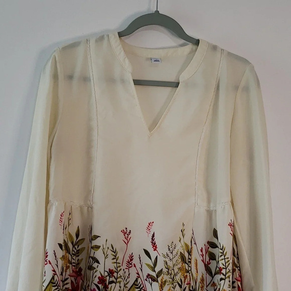 Old Navy Ivory Sheer Blouse Small    Garden Floral Cottage Minimalist Feminine - Picture 3 of 16